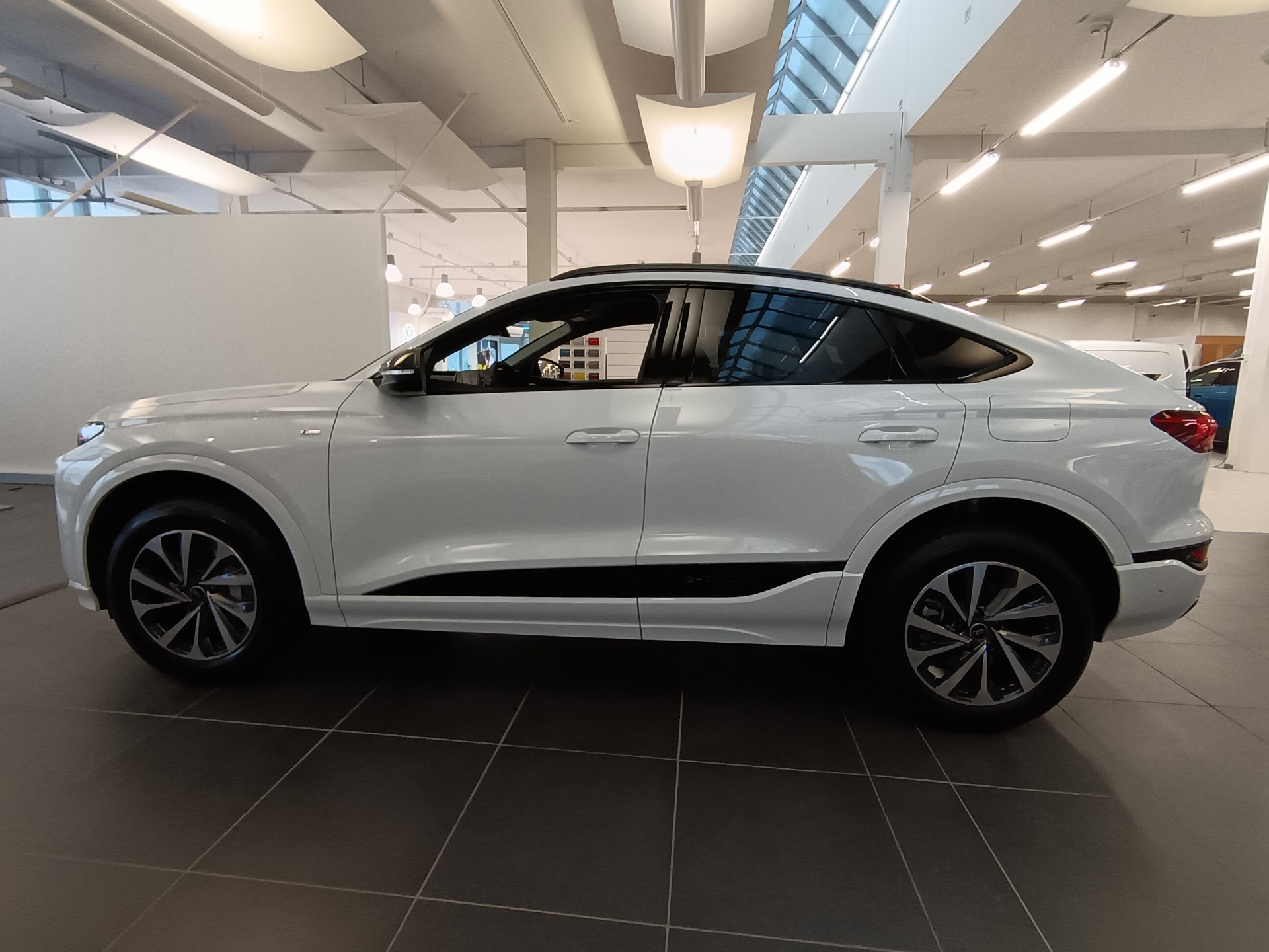 Audi Q6 e-tron 2025, kuva 2/26