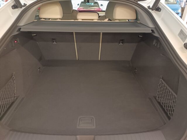 Audi Q6 e-tron 2026 Sportback quattro Vorsprung Edition. Takuu 5 vuotta / 100.000 km