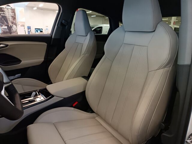 Audi Q6 e-tron 2026 Sportback quattro Vorsprung Edition. Takuu 5 vuotta / 100.000 km