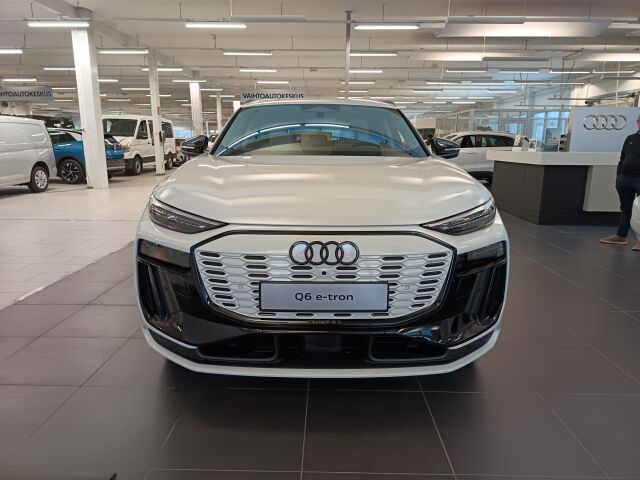 Audi Q6 e-tron 2026 Sportback quattro Vorsprung Edition. Takuu 5 vuotta / 100.000 km