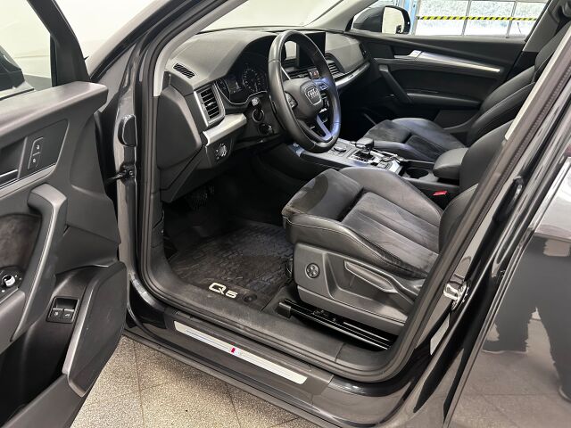 AUDI Q5 2020 55 TFSI e quattro S tronic Electrified Edition