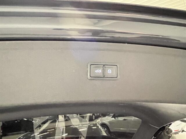 Audi Q5 2021 55 TFSI e quattro S tronic Electrified Edition, 1-omisteinen huippu varusteilla!