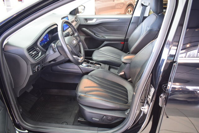 FORD Focus 2021 1,5 EcoBoost 150hv A8 Vignale Wagon