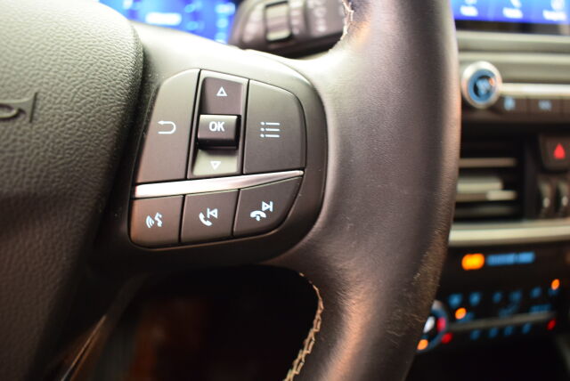 FORD Focus 2021 1,5 EcoBoost 150hv A8 Vignale Wagon