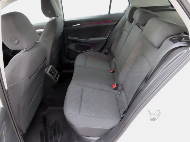 Volkswagen Golf 2021 1,0 TSI 81 kW