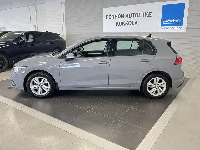 VOLKSWAGEN Golf 2021 1,0 TSI 81 kW