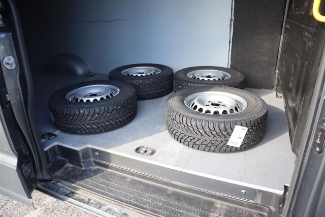 VOLKSWAGEN Crafter 2021 35 umpipakettiauto 2,0 TDI 130 kW 4Motion 8at, 4490