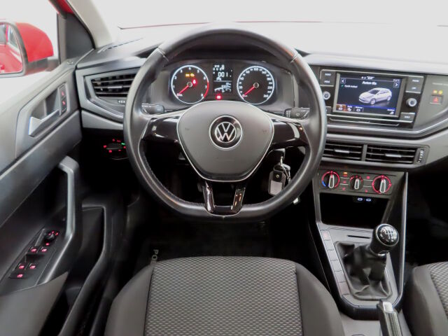 VOLKSWAGEN Polo 2021 1,0 59 kW