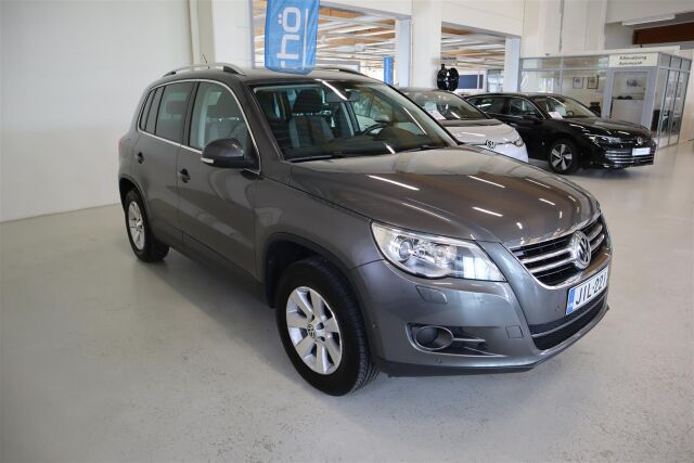 VOLKSWAGEN Tiguan 2011 Sport & Style 2,0 TDI 103 kW (140 hv) 4MOTION DSG-automaatti