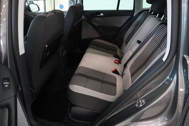 VOLKSWAGEN Tiguan 2011 Sport & Style 2,0 TDI 103 kW (140 hv) 4MOTION DSG-automaatti