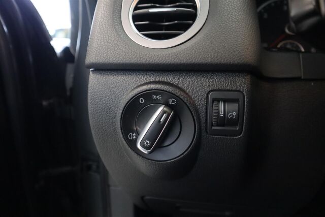VOLKSWAGEN Tiguan 2011 Sport & Style 2,0 TDI 103 kW (140 hv) 4MOTION DSG-automaatti