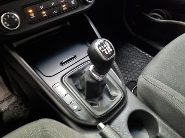 KIA Carens 2013 1,6 ISG LX EcoDynamics 5P   / Koukku / Tutka / Moottorinlämmitin