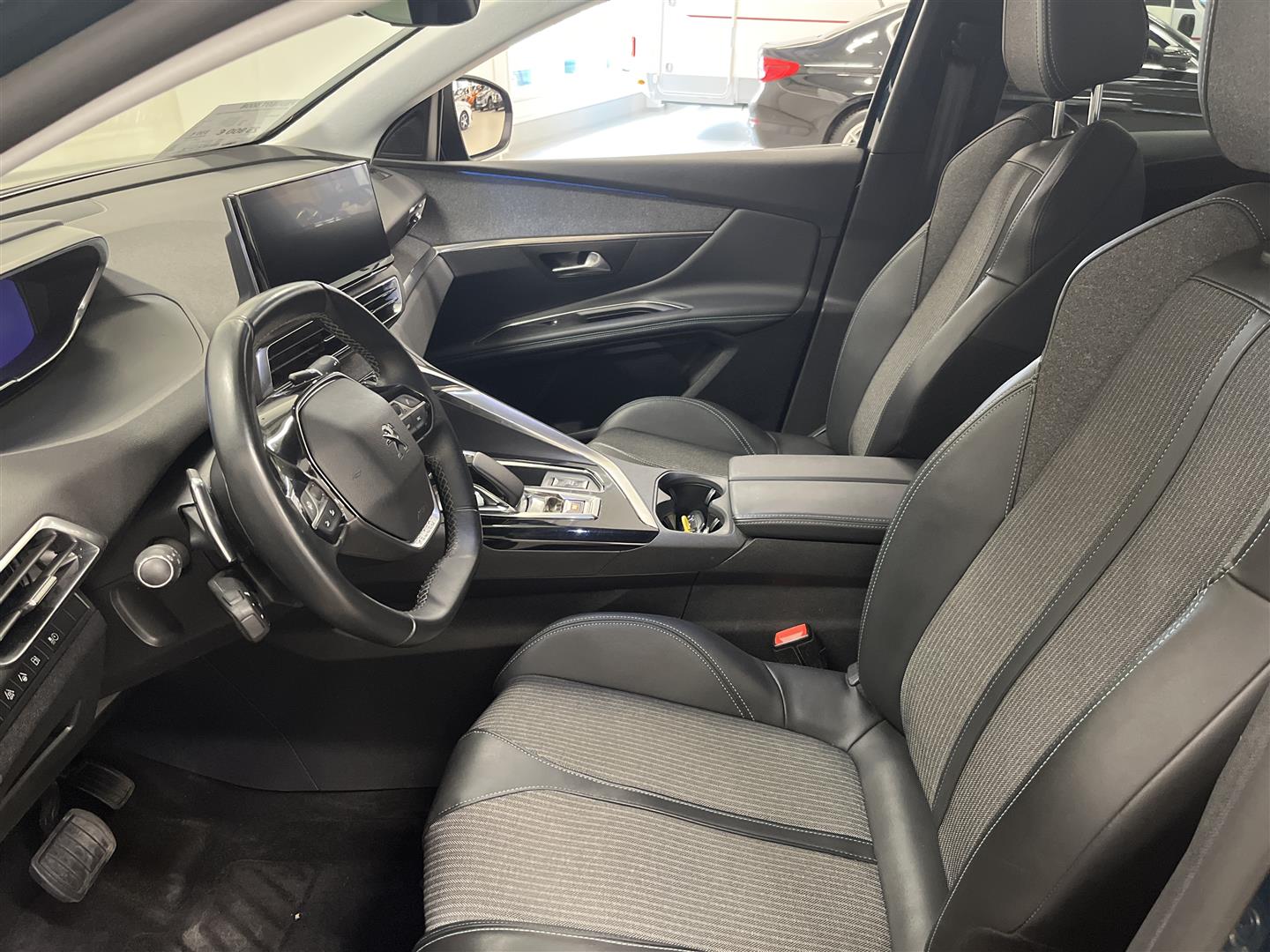 Peugeot 3008 2022, kuva 5/12