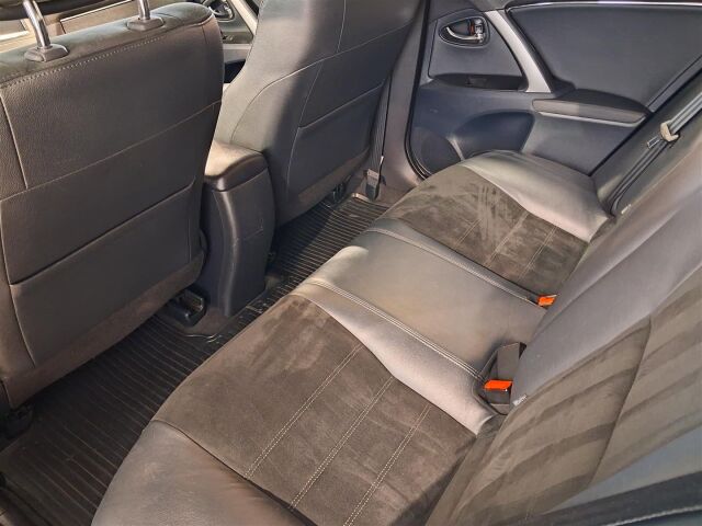 TOYOTA Avensis 2013 2,0 D-4D DPF Active Wagon