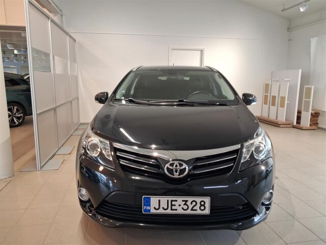 TOYOTA Avensis 2013 2,0 D-4D DPF Active Wagon