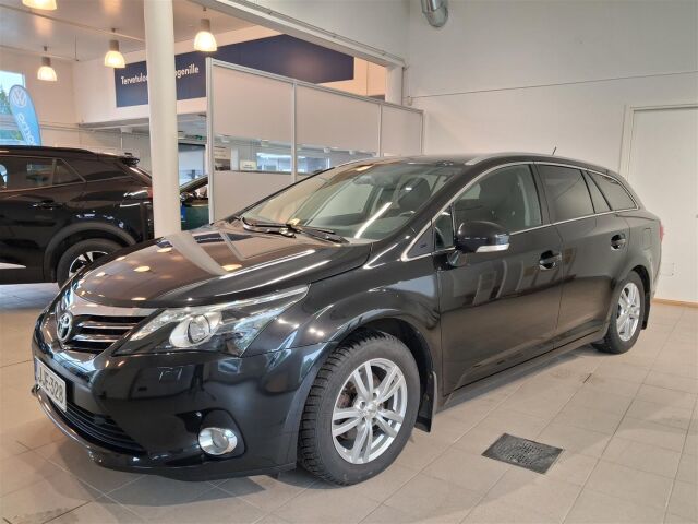 TOYOTA Avensis 2013 2,0 D-4D DPF Active Wagon