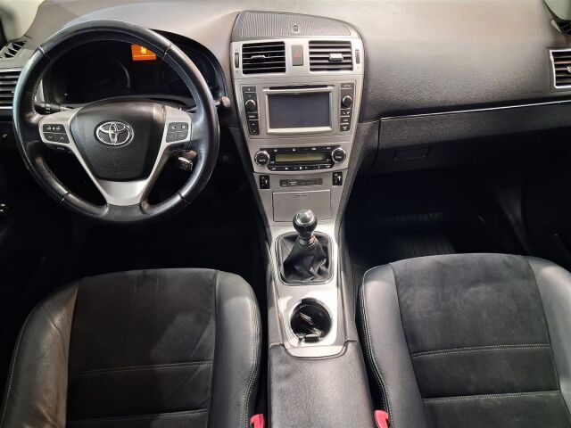 TOYOTA Avensis 2013 2,0 D-4D DPF Active Wagon