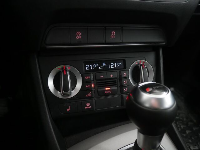 AUDI Q3 2014 Business II 1,4 TFSI 110 kW S tronic