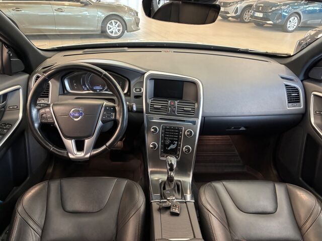 VOLVO XC60 2016 D4 AWD Summum aut**OIKHEIN KOMIA PELI OIKIALLA MOOTTORILLA**