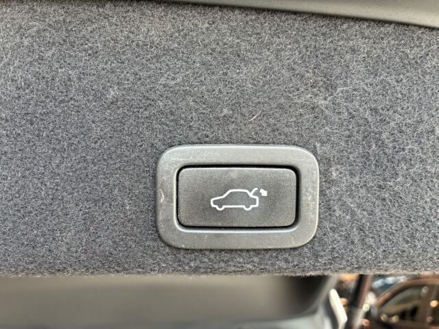 VOLVO XC60 2016 D4 AWD Summum aut**OIKHEIN KOMIA PELI OIKIALLA MOOTTORILLA**