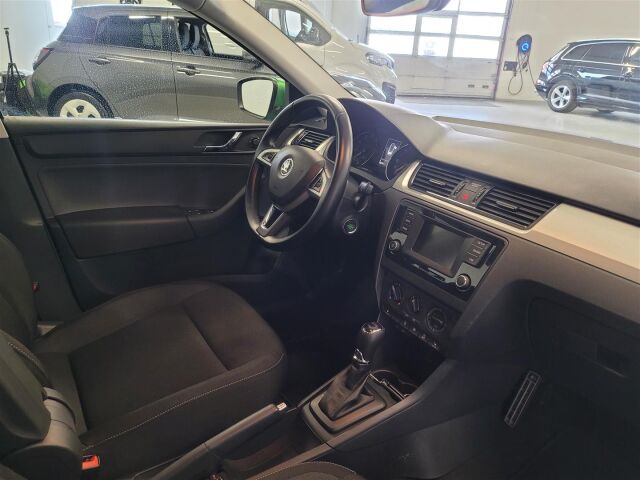 SKODA Rapid 2016 Spaceback 1,2 TSI 90 Ambition DSG Aut. | Vakionopeudensäädin | Parkktitutka |