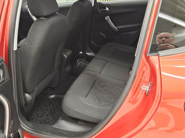 PEUGEOT 2008 2016 Vision VTi 82