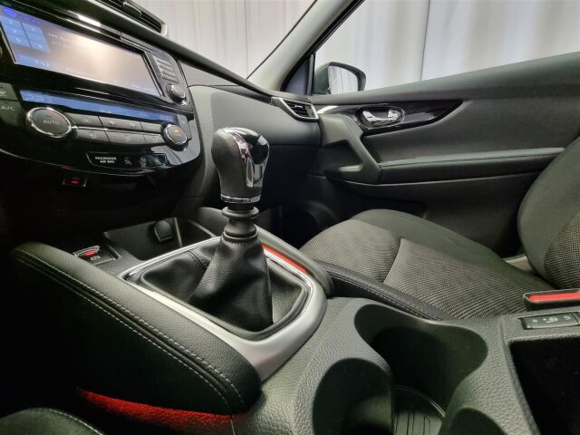 NISSAN Qashqai 2017 DIG-T 115 N-Connecta 2WD 6M/T