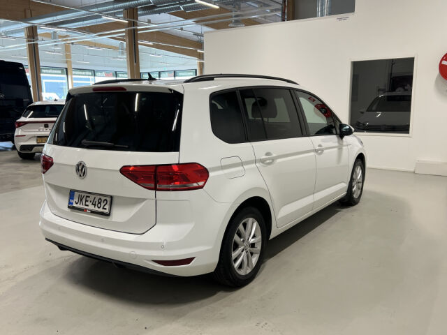 VOLKSWAGEN Touran 2017 Comfortline 1,6 TDI Aut *7Hlö *Sis ALV *Aktiivicruise *Navi *Koukku *Webasto