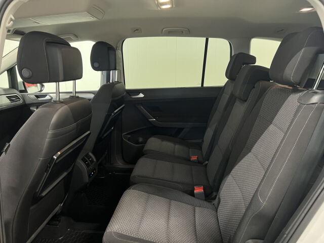 VOLKSWAGEN Touran 2017 Comfortline 1,6 TDI Aut *7Hlö *Sis ALV *Aktiivicruise *Navi *Koukku *Webasto