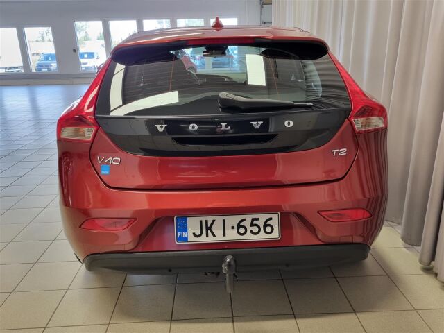 VOLVO V40 2017 T2 Business aut / Webasto / Koukku / Tutka / Vähän Ajettu!