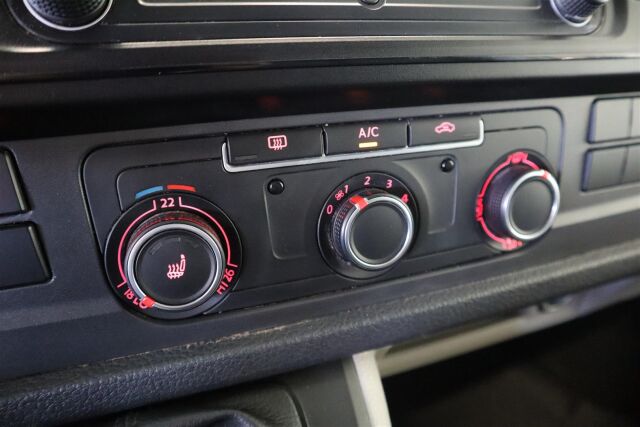 VOLKSWAGEN Transporter 2017 umpipakettiauto Lyhyt 2,0 TDI 62 kW  ALV-vähennyskelpoinen!