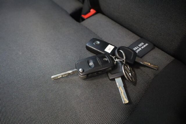 VOLKSWAGEN Transporter 2017 umpipakettiauto Lyhyt 2,0 TDI 62 kW  ALV-vähennyskelpoinen!