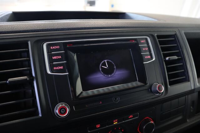 VOLKSWAGEN Transporter 2017 umpipakettiauto Lyhyt 2,0 TDI 62 kW  ALV-vähennyskelpoinen!