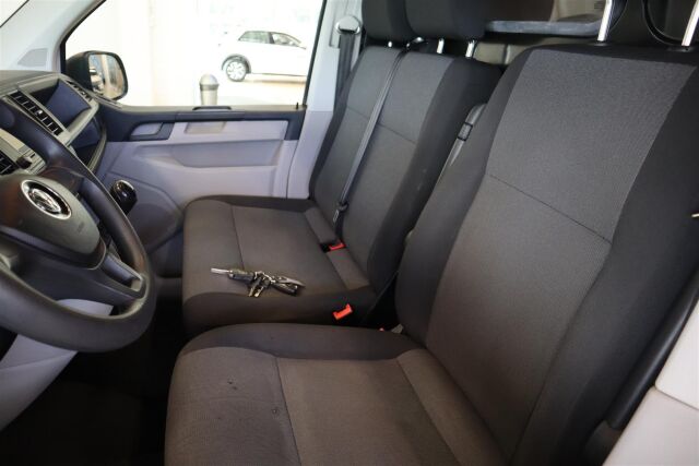 VOLKSWAGEN Transporter 2017 umpipakettiauto Lyhyt 2,0 TDI 62 kW  ALV-vähennyskelpoinen!