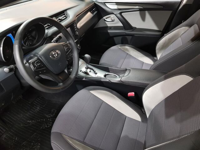 TOYOTA Avensis 2017 1,8 Valvematic Active Edition Touring Sports Multidrive S *LÖYTÖ! / VÄHÄN AJETTU!*