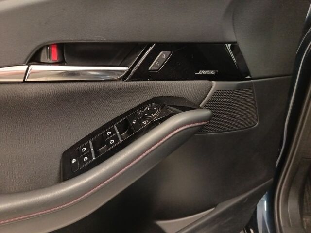 MAZDA CX-30 2022 AWD 2,0 (186hv) M Hybrid e-Skyactiv-X Blackout Edition Business AT