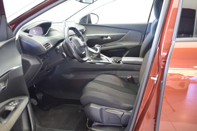 PEUGEOT 3008 2017 Active PureTech 130