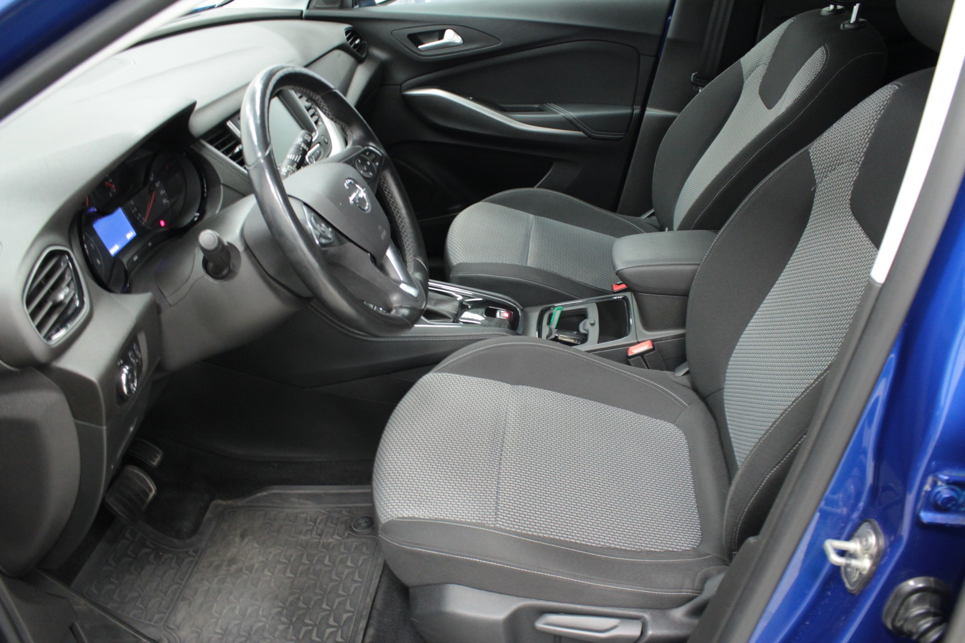 Opel Grandland X 2018, kuva 6/14