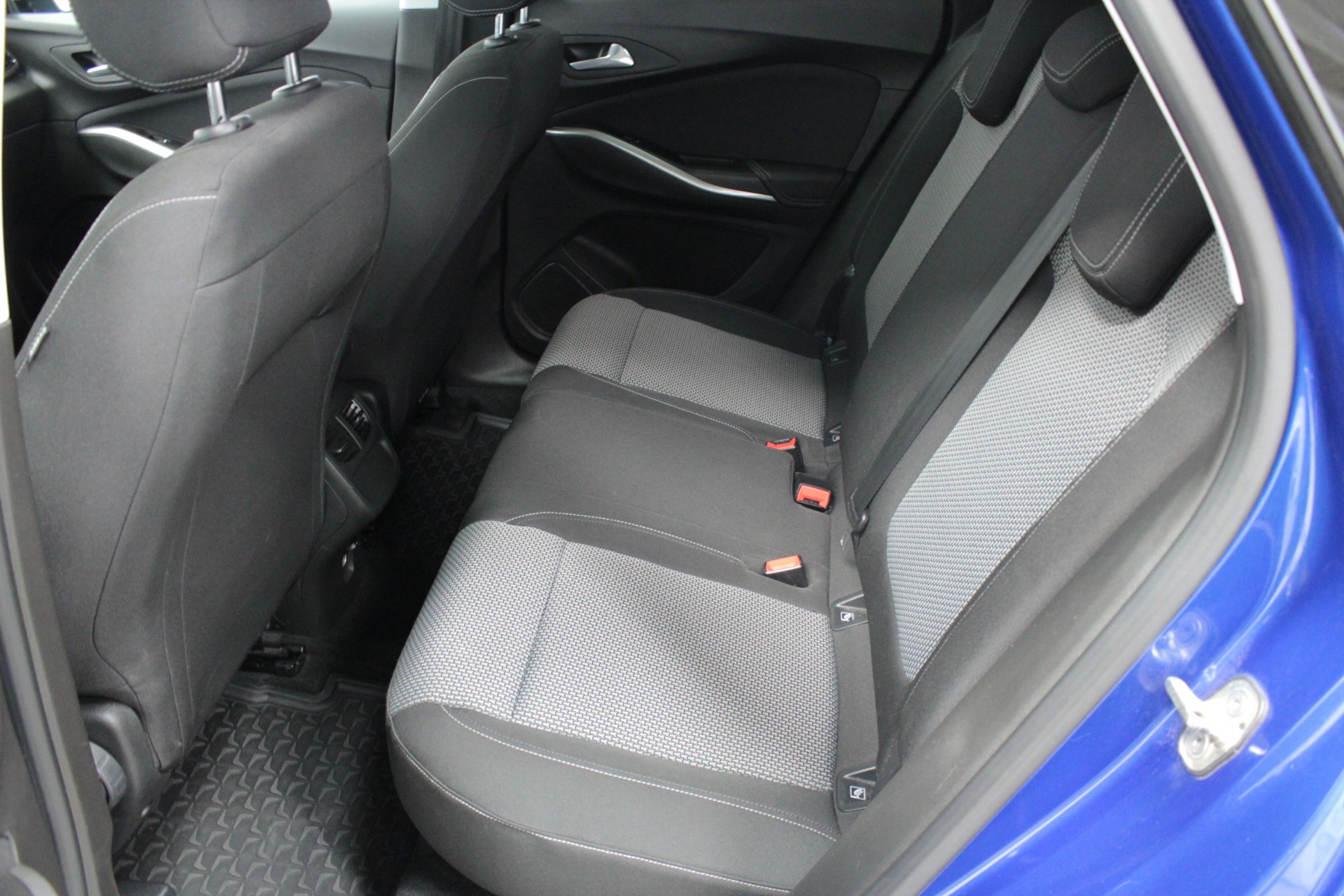 Opel Grandland X 2018, kuva 7/14