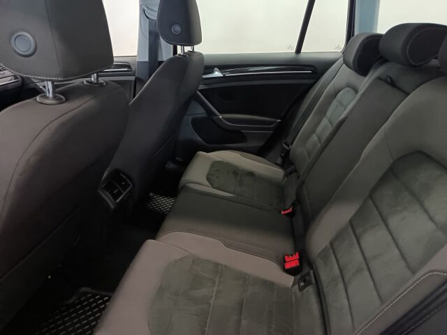 VOLKSWAGEN Golf 2018 Variant Highline 1,5 TSI EVO 96 kW (130 hv) BLUEM. DSG-aut.*fiksu farkku kaikilla mausteilla*