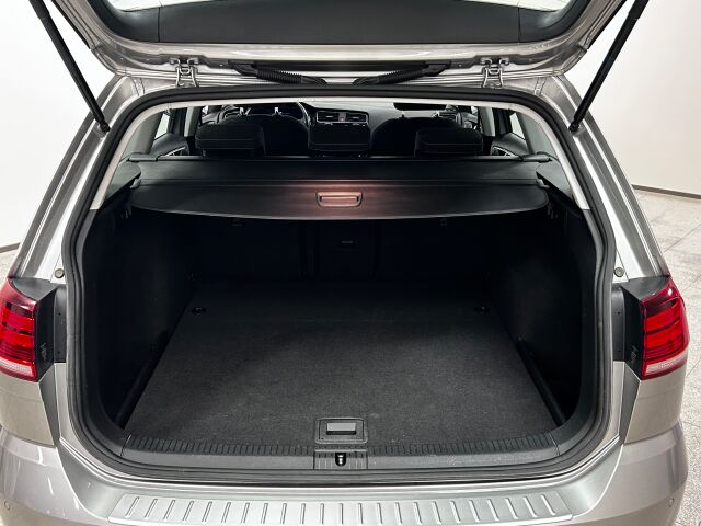 VOLKSWAGEN Golf 2018 Variant Highline 1,5 TSI EVO 96 kW (130 hv) BLUEMOTION DSG-automaatti