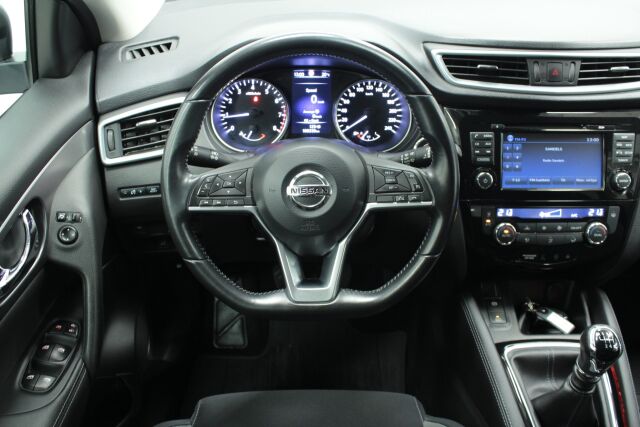 NISSAN Qashqai 2018 DIG-T 140 N-Connecta 2WD 6M/T