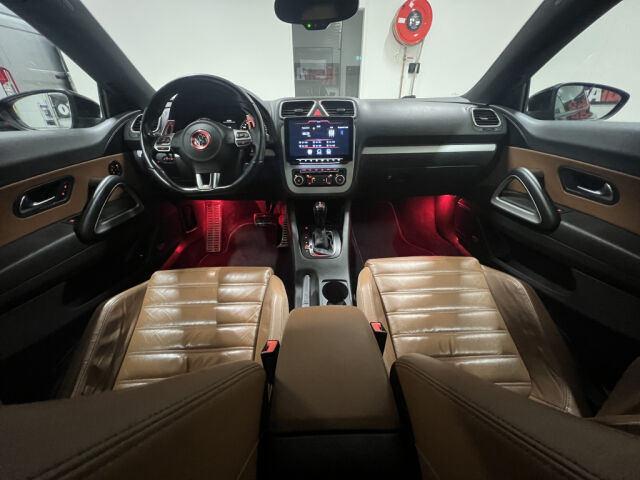 VOLKSWAGEN SCIROCCO 2011 Sport Black Edition 2,0TFSI 210HV Aut *UNIIKKI! *19" Vossen *Cognac nahkaverhoilu *Panoraama *Dynaud