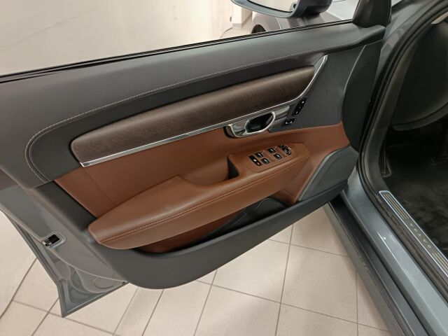 VOLVO V90 Cross Country 2018 D5 AWD Business aut
