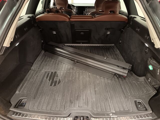 VOLVO V90 Cross Country 2018 D5 AWD Business aut