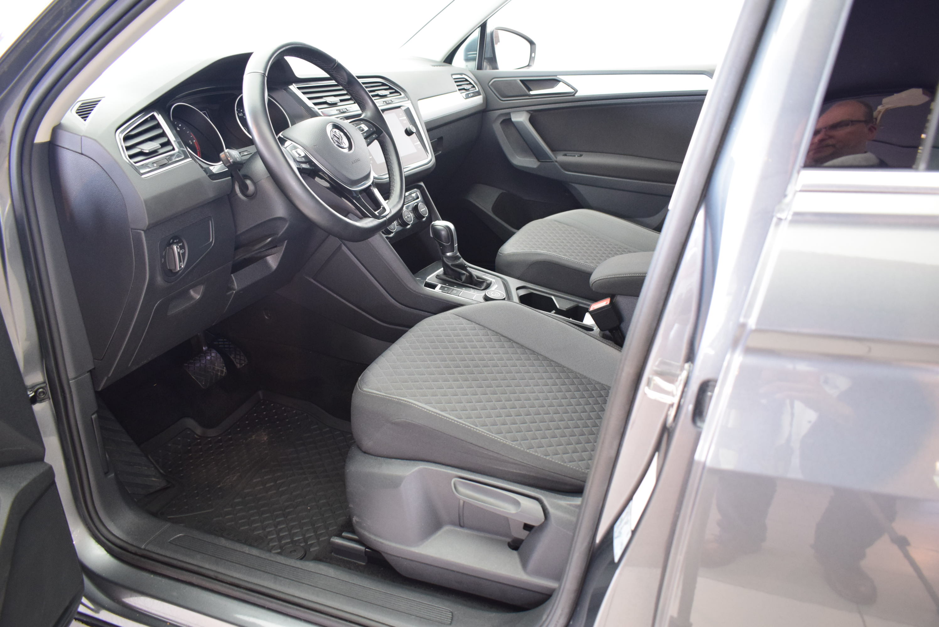 Volkswagen Tiguan 2019, photo 7/14