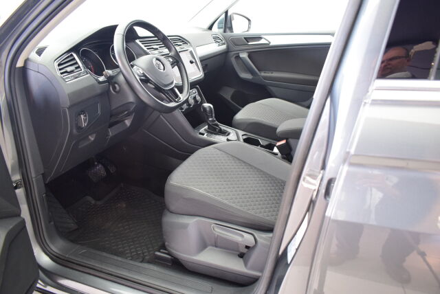 VOLKSWAGEN Tiguan 2019 Comfortline 2,0 TDI SCR 110 kW (150 hv) 4MOTION DSG-automaatti