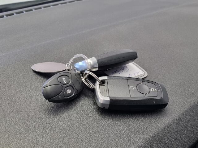 FORD Kuga 2020 1,5 EcoBlue 120hv A8 FWD Titanium Launch Edition / Koukku / ACC / Keyless / Webasto / P-Kamera