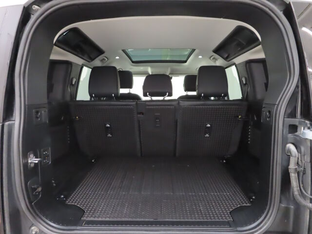 Land Rover Defender 2020 110 D240 S Launch Edition
