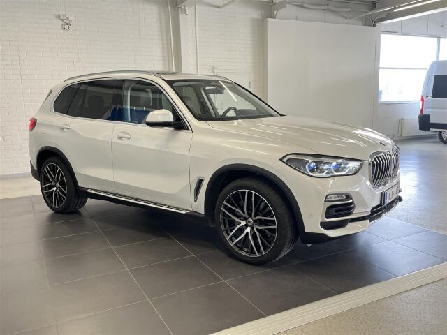BMW X5 2020 G05 xDrive45e A * Hyvillä varusteilla oleva näyttävä yksilö*